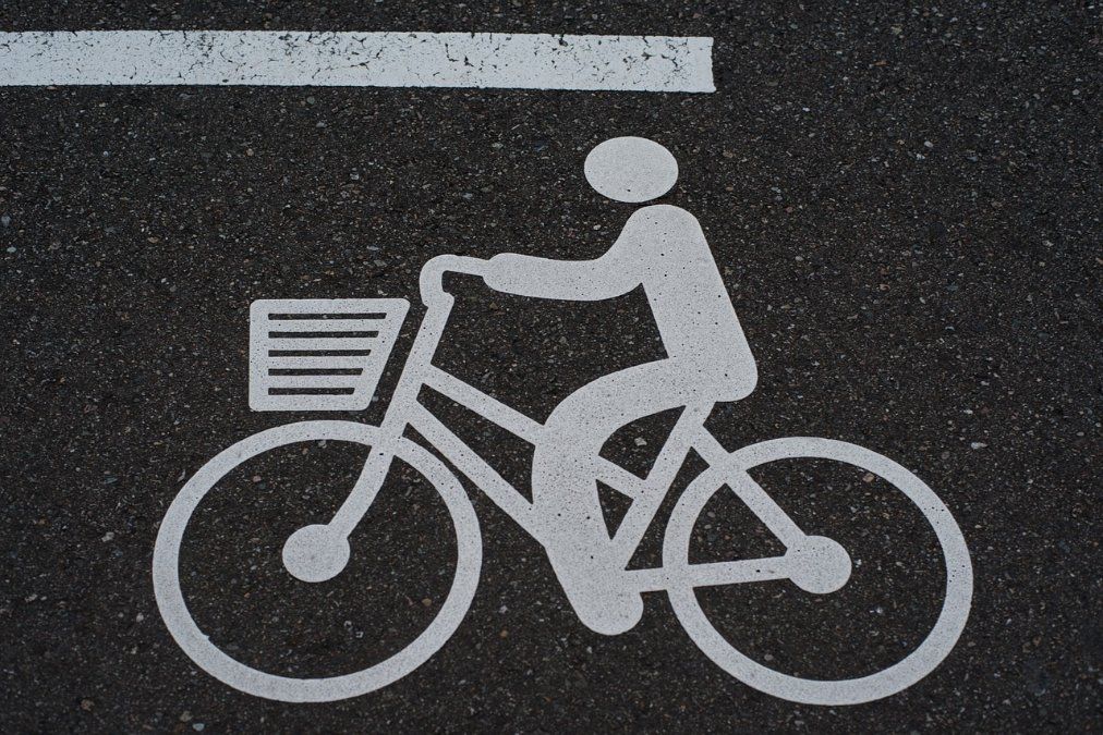 Fahrrad-Piktogramme auf Straßen rechtswidrig Fahrrad-Piktogramme auf Straßen rechtswidrig