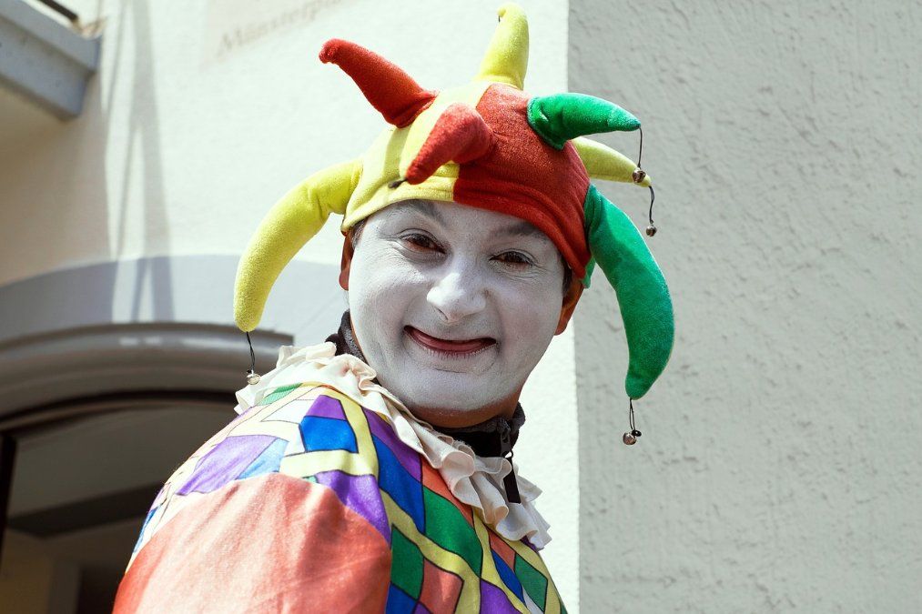 Mann in Clownskostüm nach Drohungen gegen seine Frau festgenommen