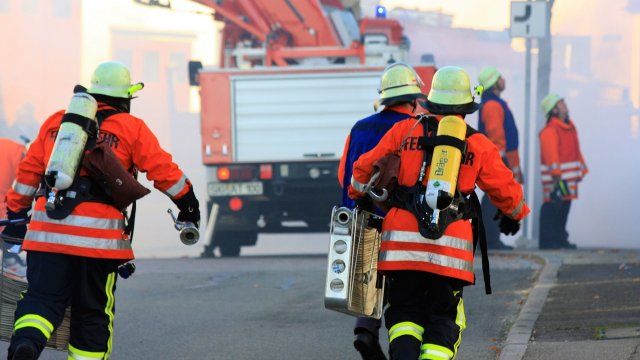 Mülheim-Kärlich: Mülltonnenbrand greift auf Wohnhaus über