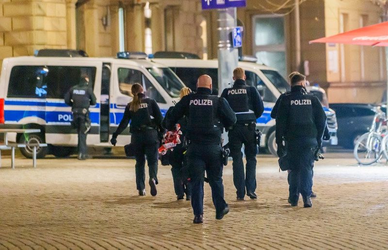 Bombendrohung und Hassmails: Wie die Polizei solche Gefahren abwehrt