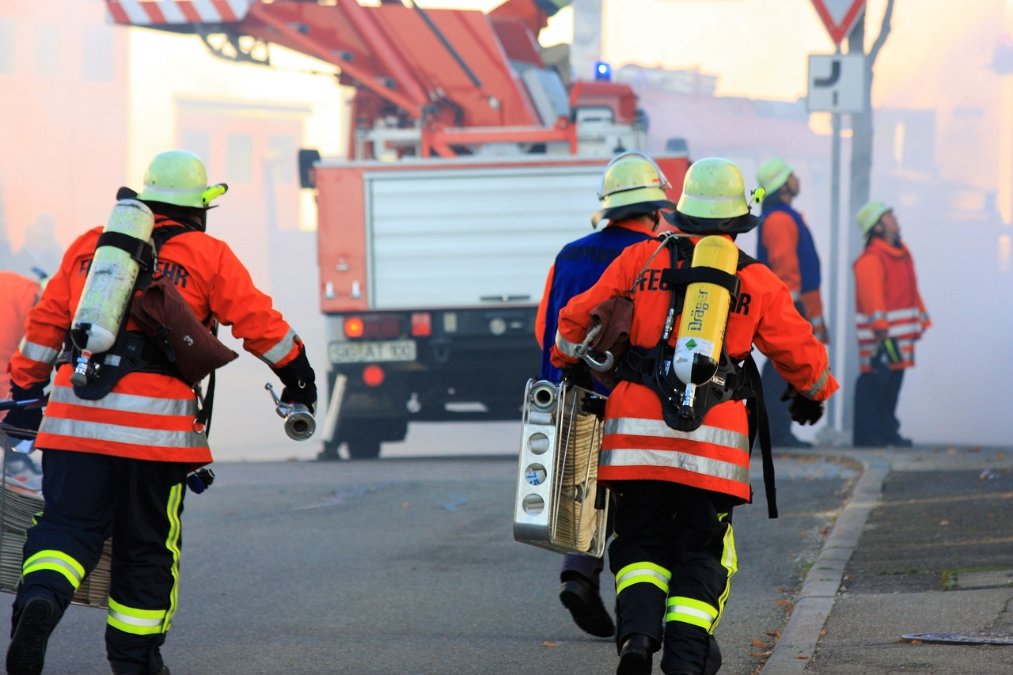 Mülheim-Kärlich: Mülltonnenbrand greift auf Wohnhaus über Mülheim-Kärlich: Mülltonnenbrand greift auf Wohnhaus über