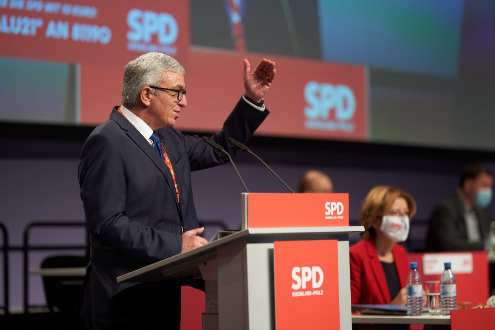 Lewentz: Demonstrationen gegen rechts müssen weiter gehen Lewentz: Demonstrationen gegen rechts müssen weiter gehen