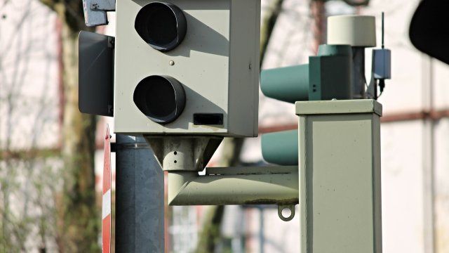 Bus im Kamp-Bornhofen innerorts mit 95km/h