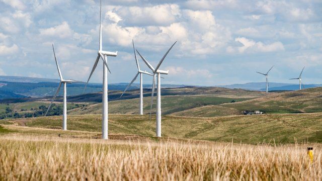 Eder lobt Ausbau der erneuerbaren Energien und mahnt zur Eile