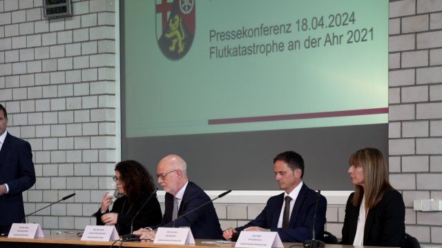 Eingestellte Ermittlungen gegen Ex-Landrat Thema in Landtagsausschuss