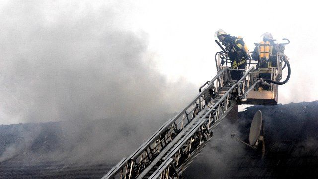 Erzieherin bei Brand in Kindergarten verletzt
