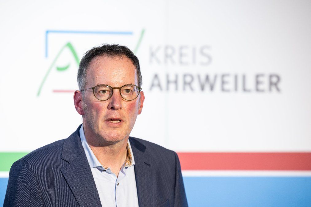 Ebling besucht Baustelle des neuen Lagezentrums für Katastrophenschutz Ebling besucht Baustelle des neuen Lagezentrums für Katastrophenschutz