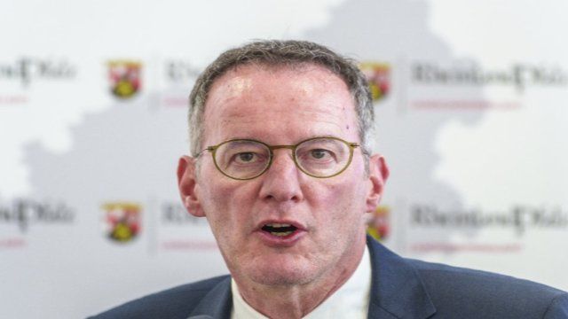 Nach Grünen-Forderung - Ebling verweist auf hohe Hürden für AfD-Verbot