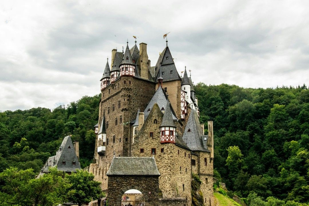 Niedersächsin verunglückt tödlich nahe Burg Eltz Niedersächsin verunglückt tödlich nahe Burg Eltz