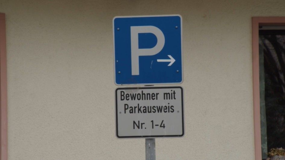 Umwelthilfe beantragt in zahlreichen Städten höhere SUV-Parkgebühren