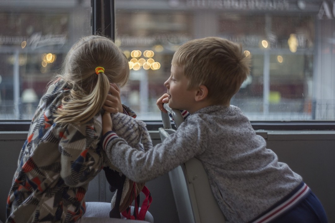 Eltern demonstrieren gegen Bus-Ausfälle - Runder Tisch vorgeschlagen Eltern demonstrieren gegen Bus-Ausfälle - Runder Tisch vorgeschlagen
