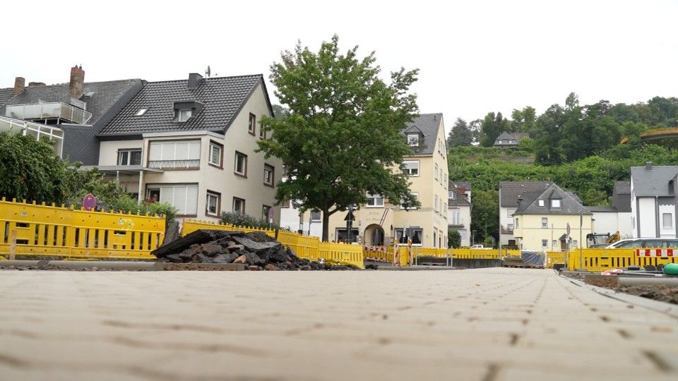 Koblenz-Pfaffendorf: Jahnplatz erhält neuen Fahrbahnbelag