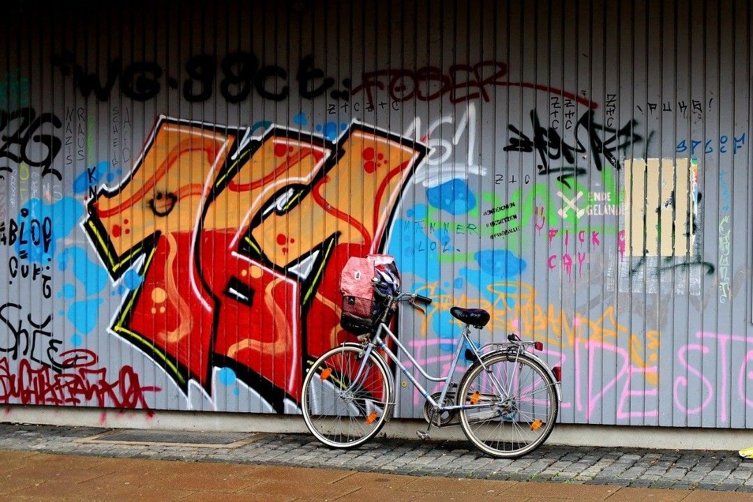 338 Quadratmeter Graffiti auf Lärmschutzwand
