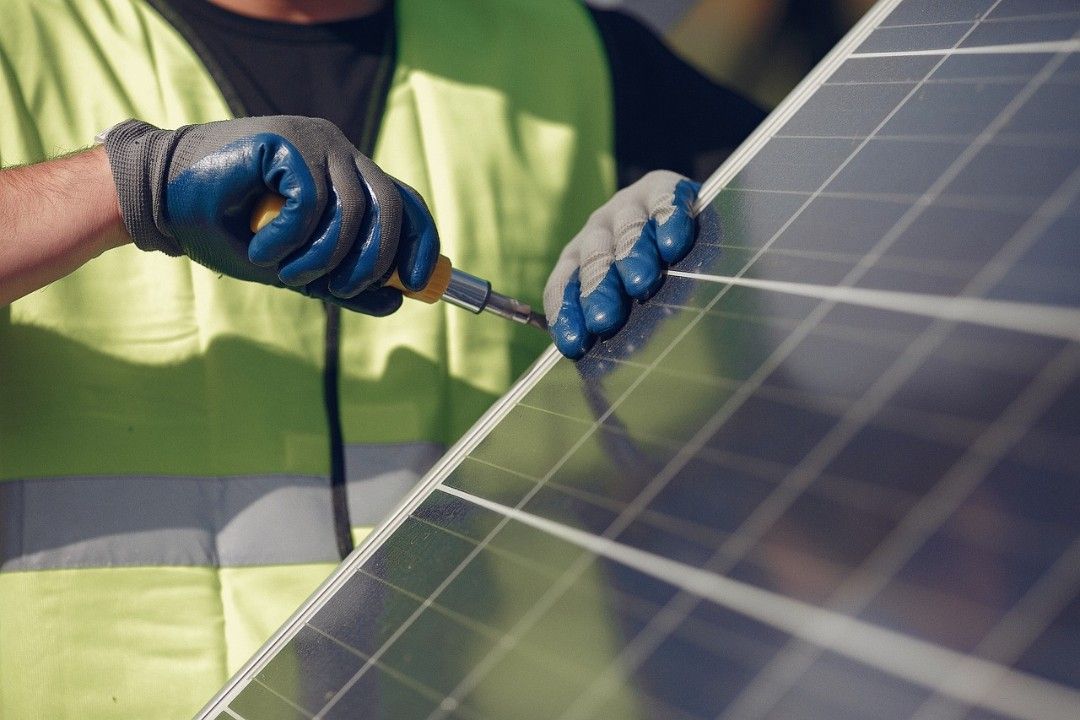 Balkon-Photovoltaik: Neuwied gibt ihren Bürgern 100 Euro dazu Balkon-Photovoltaik: Neuwied gibt ihren Bürgern 100 Euro dazu