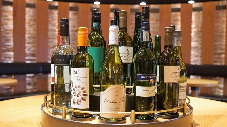 Weinüberwachung findet vor allem Fehler auf der Flasche