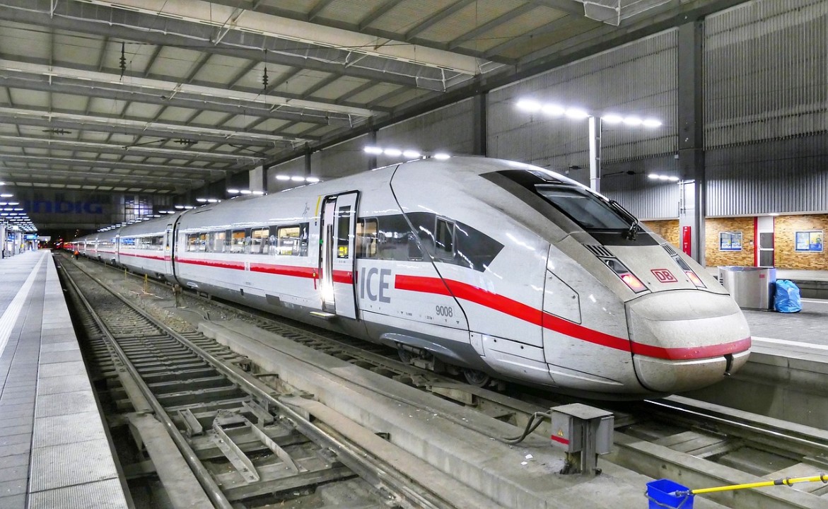 ICE-Strecke Köln-Frankfurt ist wieder frei ICE-Strecke Köln-Frankfurt ist wieder frei