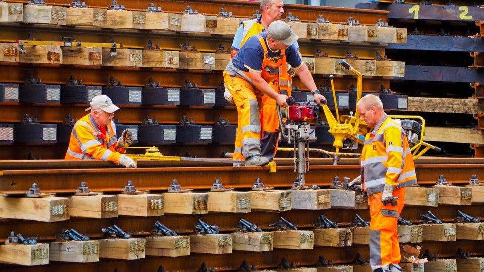 Rheinland-Pfälzer arbeiten länger