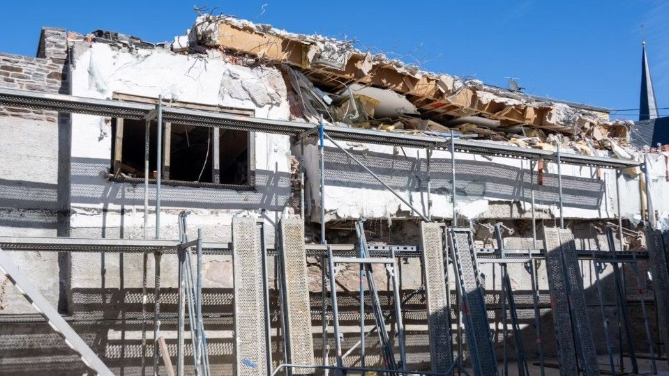 Kröv: Abrissarbeiten nach Hotel-Einsturz gehen weiter