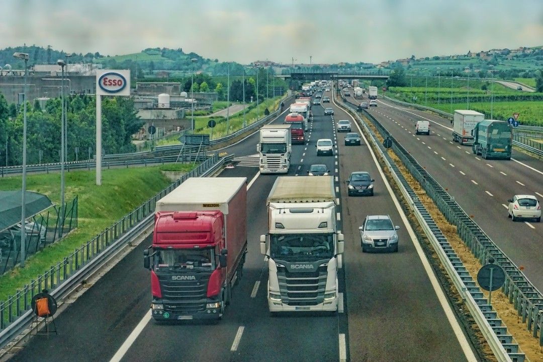 Sechs sog. „LKW - Planenschlitzer“ festgenommen 