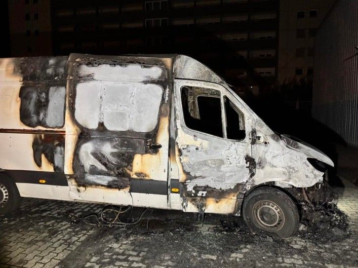 Brandanschläge auf Transporter in Koblenz: Täter unbekannt Brandanschläge auf Transporter in Koblenz: Täter unbekannt