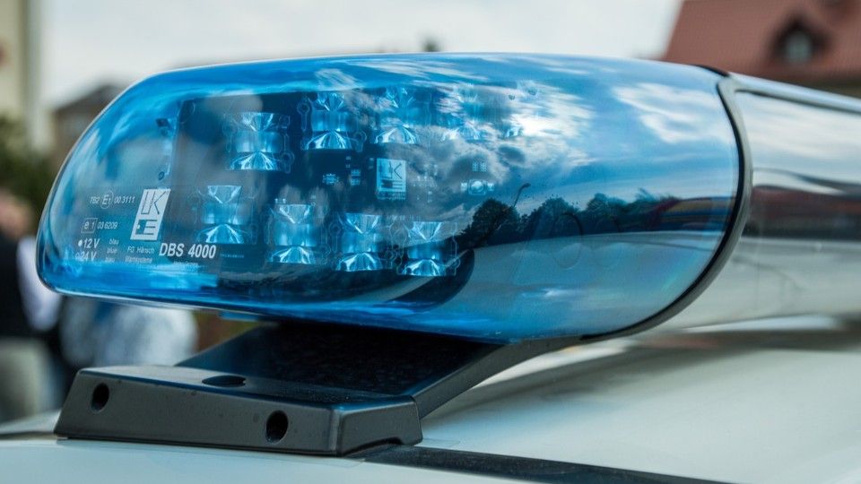 Westerwälder verursacht Unfall auf B9 und flüchtet 
