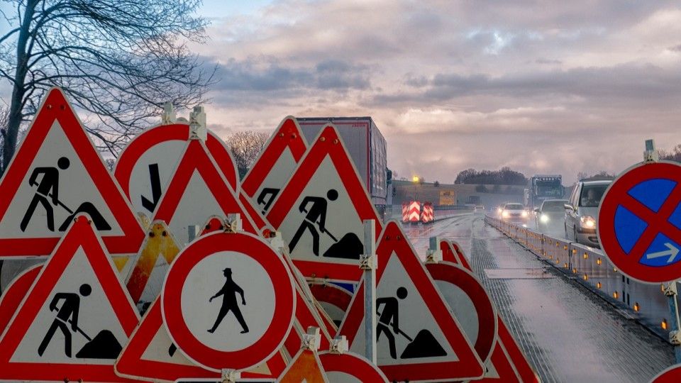 Handel hadert mit Baustellen in Vorweihnachtszeit