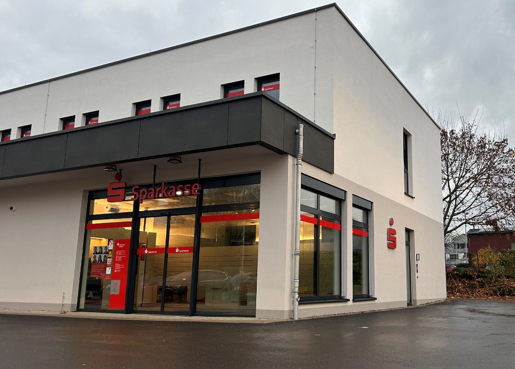 Sparkasse eröffnet neue Geschäftsstelle in Rhens