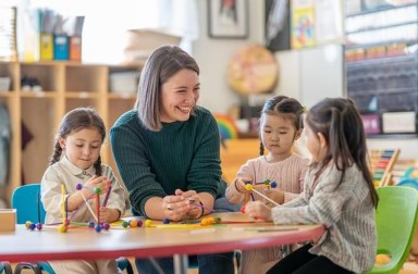 RLP verkürzt die Ausbildung der Erzieherinnen RLP verkürzt die Ausbildung der Erzieherinnen