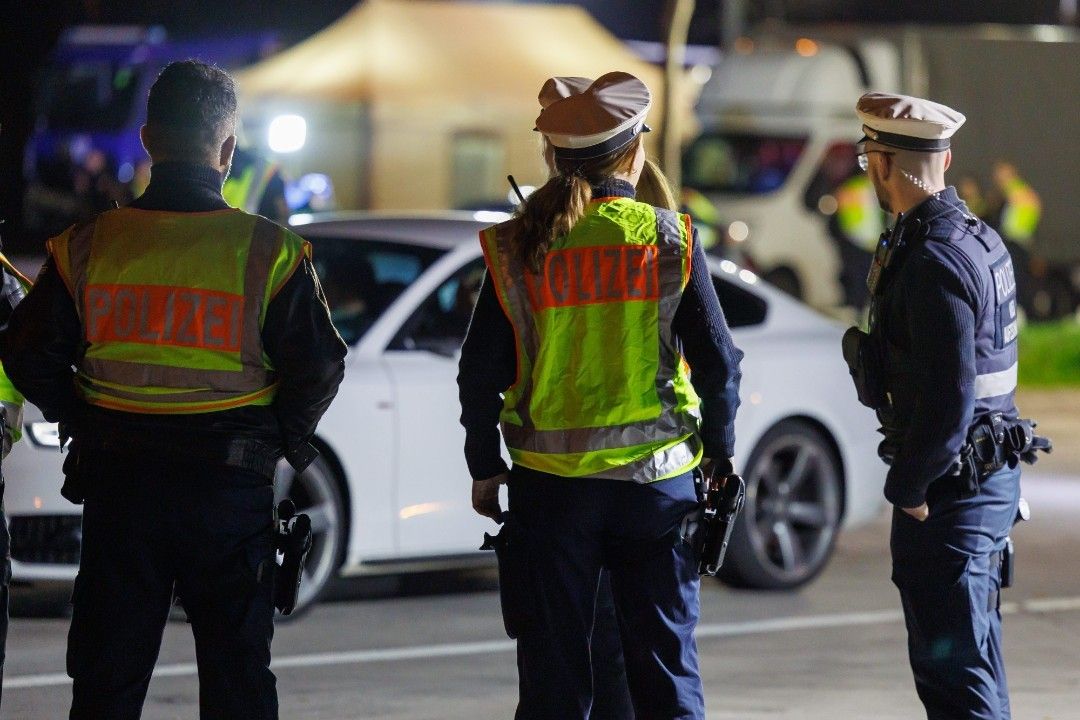Fast 1.200 illegale Einreisen bei Grenzkontrollen Fast 1.200 illegale Einreisen bei Grenzkontrollen