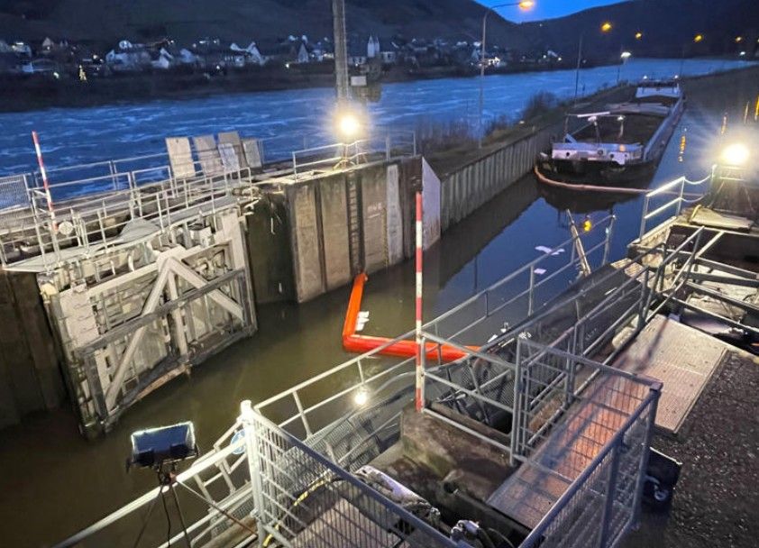 Mosel bleibt wohl monatelang für Schiffsverkehr gesperrt