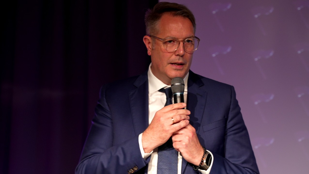 Schweitzer: Bundeskanzler Scholz hat Nerven wie Drahtseile Schweitzer: Bundeskanzler Scholz hat Nerven wie Drahtseile