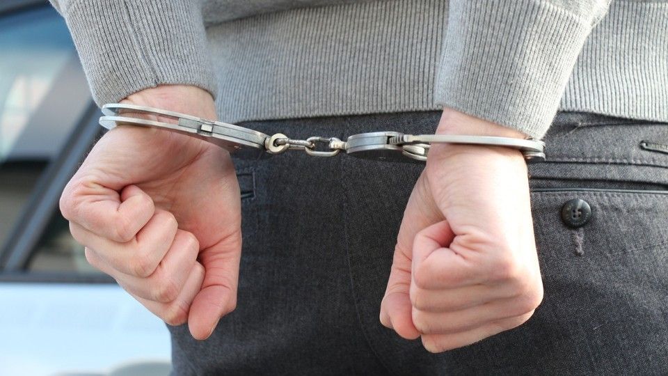 Alkoholisierter Fahrzeugführer leistet massiven Widerstand