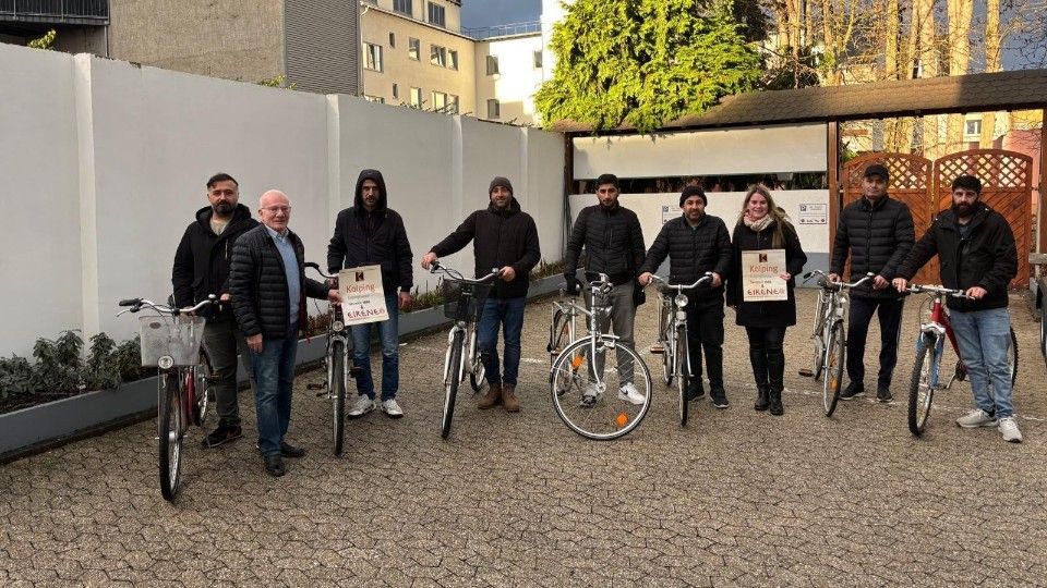 Sieben Fahrräder für Flüchtlingsunterkunft in Niederbieber 