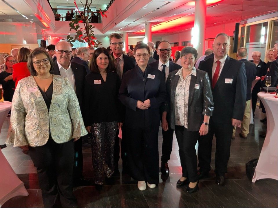 Neujahrsempfang der Sparkasse Westerwald-Sieg: Blick auf Erfolge und Herausforderungen Neujahrsempfang der Sparkasse Westerwald-Sieg: Blick auf Erfolge und Herausforderungen