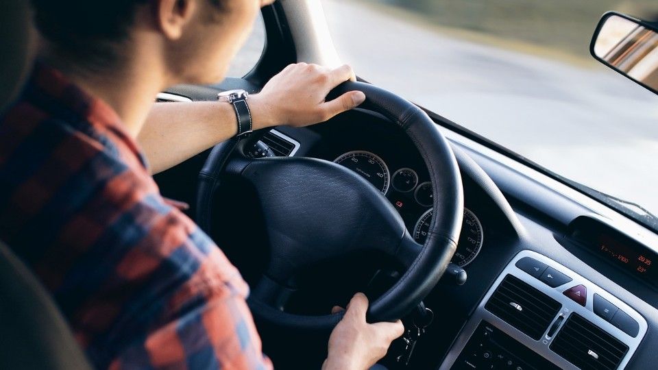 Waldbreitbach: Unfallverursacher flüchtet - Polizei bittet um Zeugenhinweise