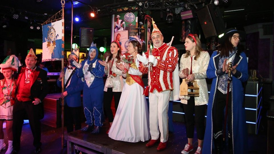 Tradition trifft Karneval: Sternewirt feiert Comeback in Koblenz