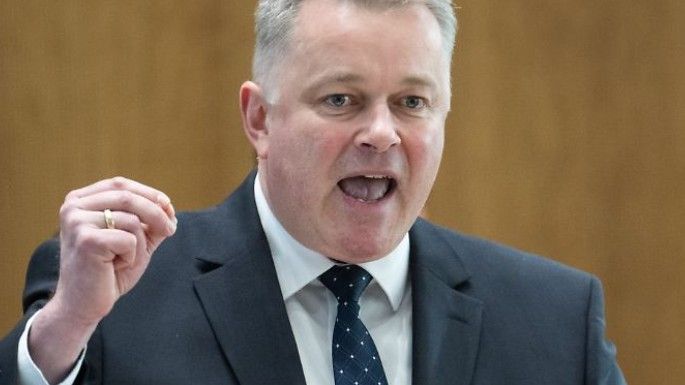 Markige Worte in Debatte um Infrastruktur und Investitionen