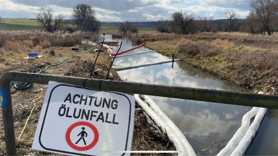 Nach Ölunfall: Untere Wasserbehörde rät von Nutzung des Wassers aus Thürer und Krufter Bach ab