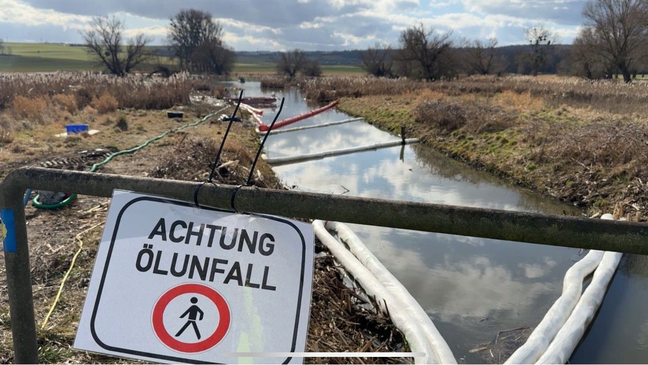 Nach Ölunfall: Untere Wasserbehörde rät von Nutzung des Wassers aus Thürer und Krufter Bach ab
