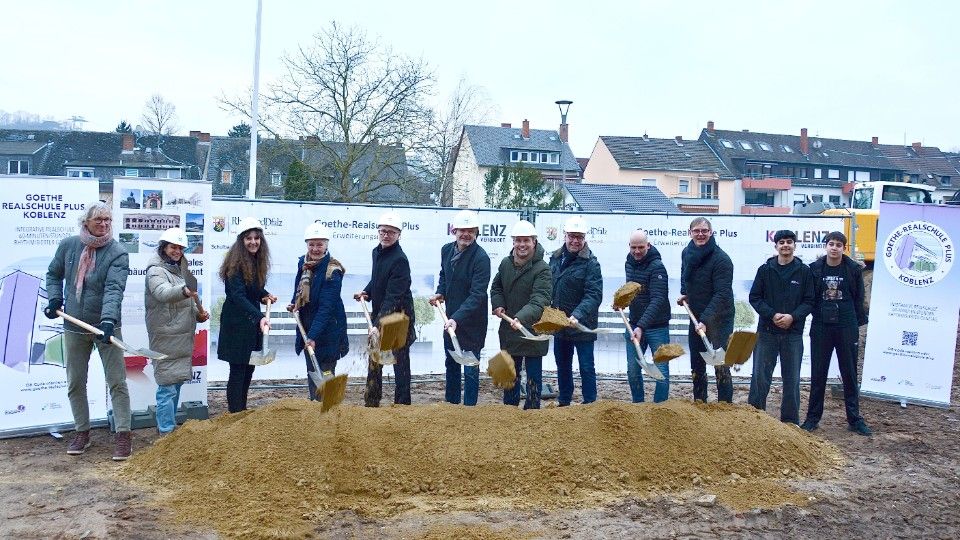 Feierlicher Spatenstich für den Erweiterungsbau der Goethe-Realschule plus