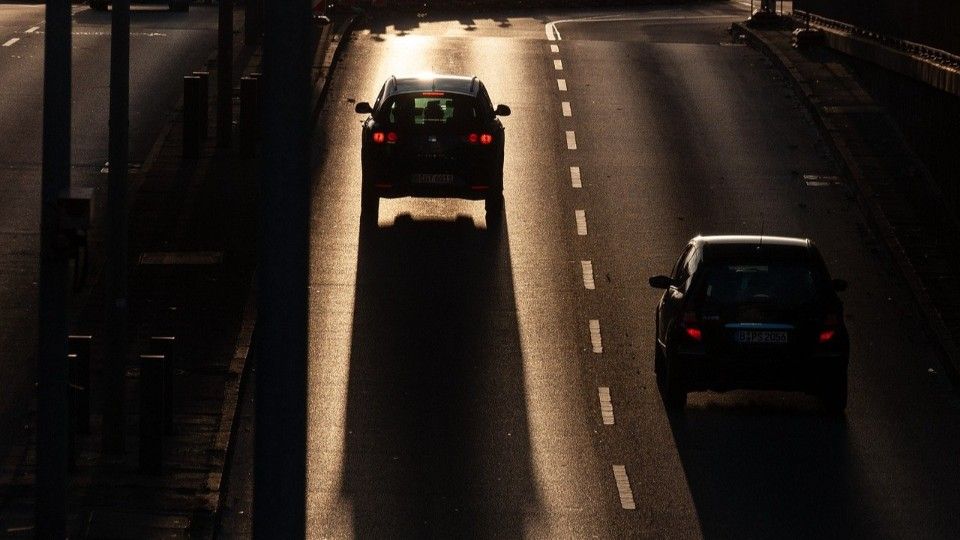 Zeugenaufruf - Falschfahrer auf der B256