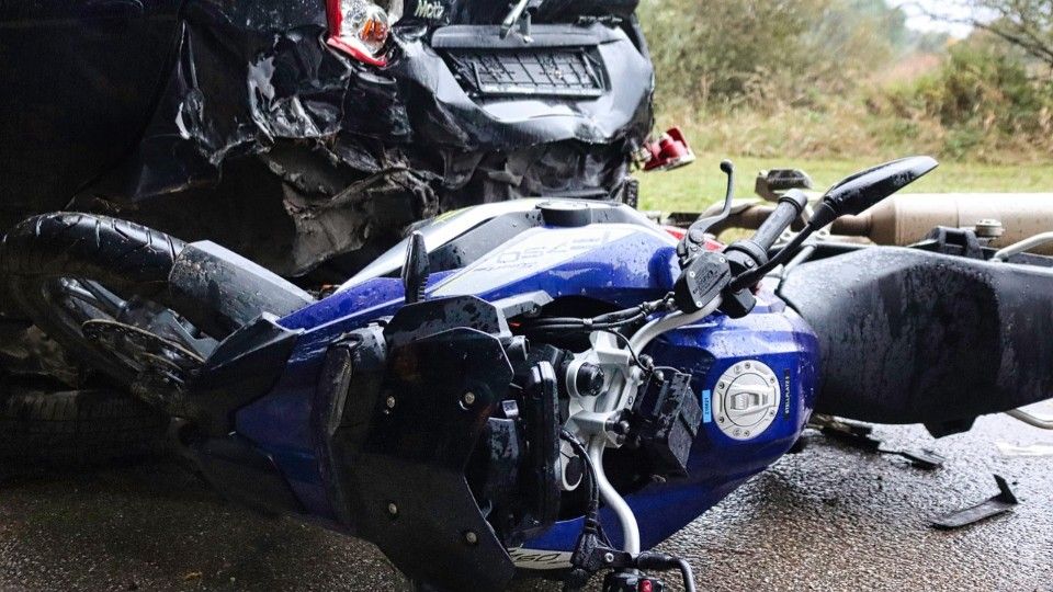 Verkehrsunfall unter Einfluss von Alkohol und ohne Führerschein