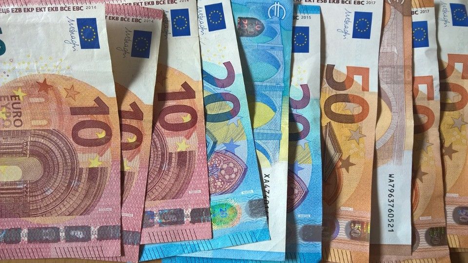 Vorbildlich: Jugendlicher gibt gefundenes Geld bei der Polizei ab