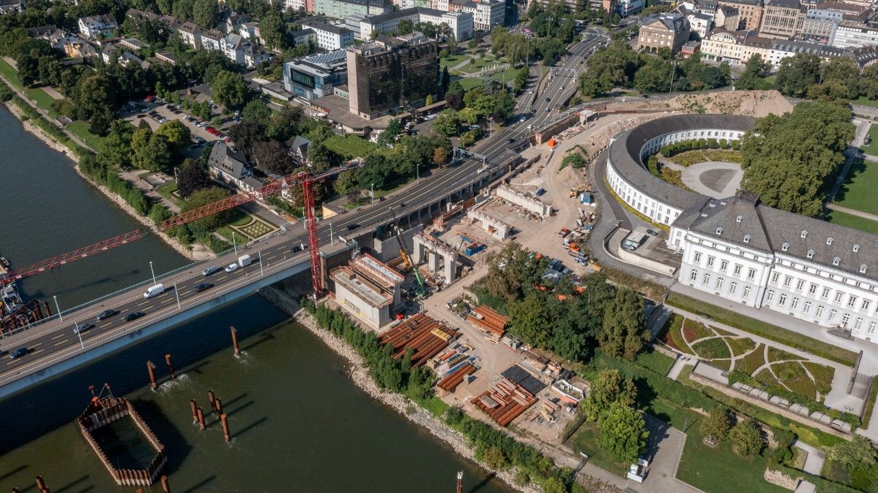 Betonagearbeiten an der Pfaffendorfer Brücke Betonagearbeiten an der Pfaffendorfer Brücke