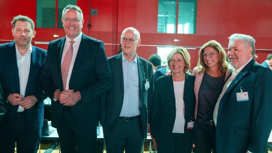 Schweitzer: Klingbeil sollte SPD-Chef bleiben Schweitzer: Klingbeil sollte SPD-Chef bleiben