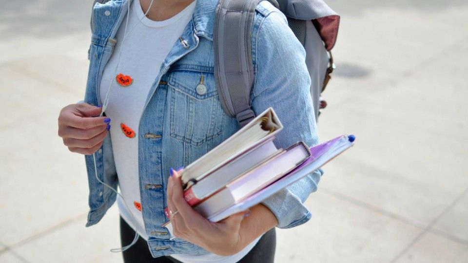 Debatte um Handyverbot an Schulen nimmt Fahrt auf
