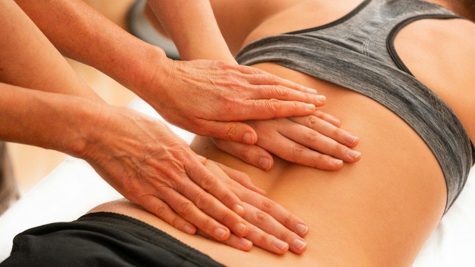 Etwa jeder Vierte bekommt die Diagnose Rückenschmerzen