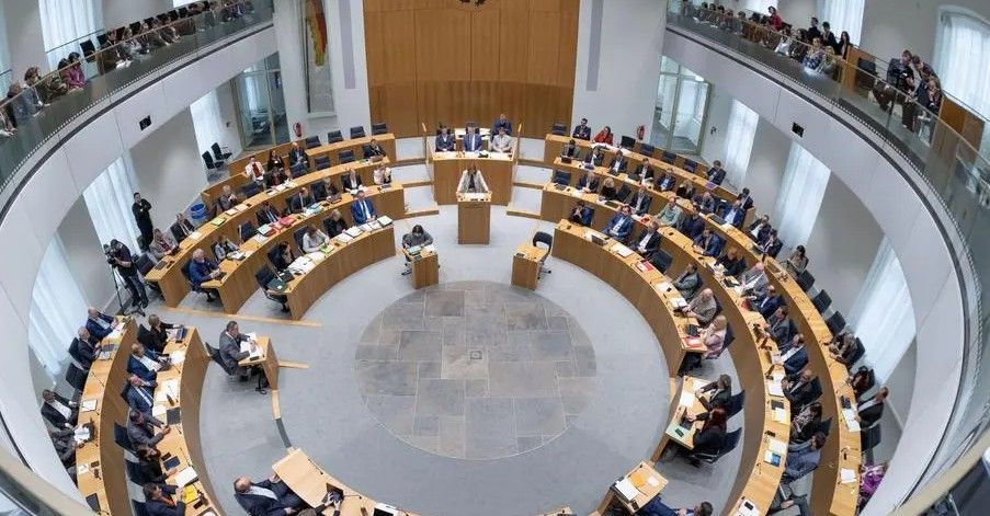 Neuer Job nach dem Regierungsamt: Karenzzeit soll kommen Neuer Job nach dem Regierungsamt: Karenzzeit soll kommen