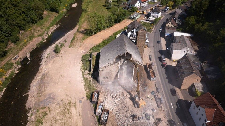 Abriss von Kirche im Ahrtal schreitet voran