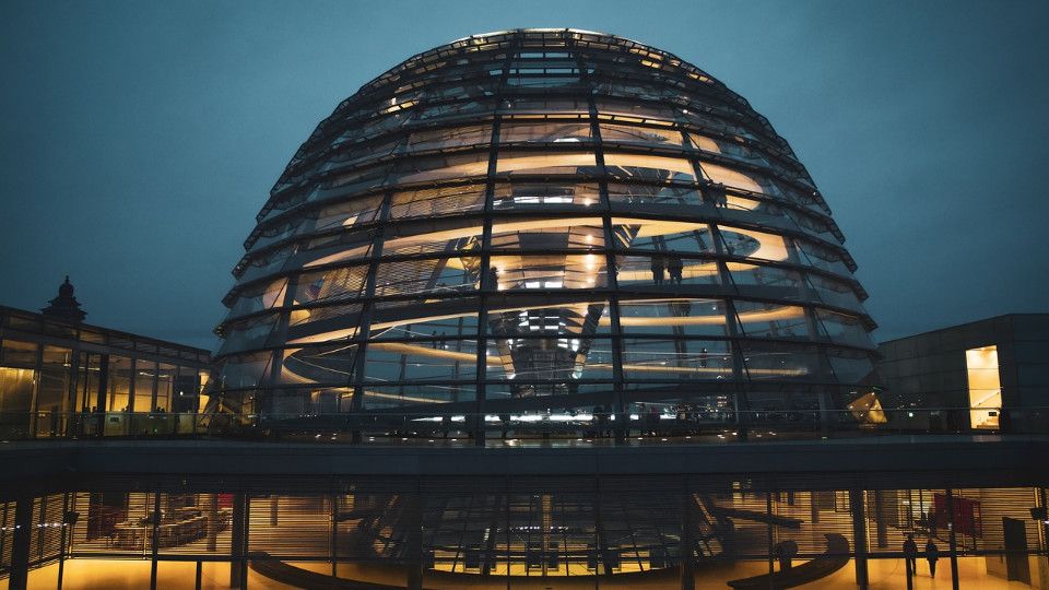 Erstmals in der Geschichte: Merz bei Kanzlerwahl im Bundestag ohne Mehrheit – ein historischer Moment